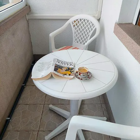 нина Διαμέρισμα Πομόριε